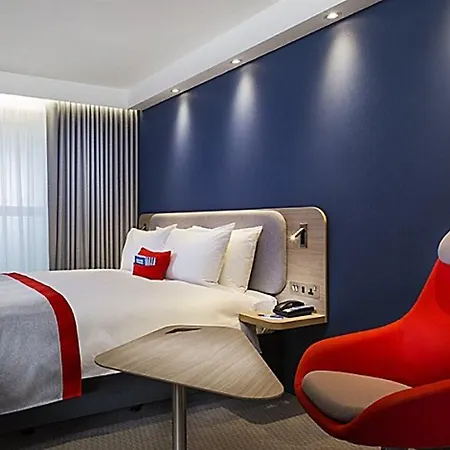 Express - - Dusseldorf By Ihg Отель Крефельд