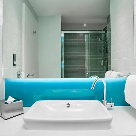 Express - - Dusseldorf By Ihg