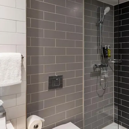 Express - - Dusseldorf By Ihg Отель