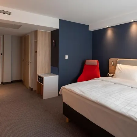 Hotel Express - - Dusseldorf By Ihg 3*