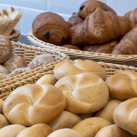 Hotel Express - - Dusseldorf By Ihg Krefeld