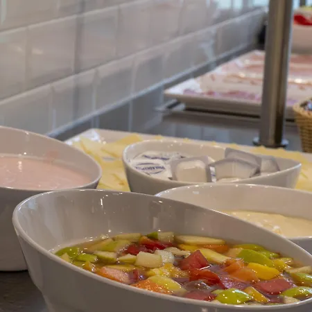 Отель Express - - Dusseldorf By Ihg 3*