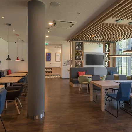 Express - - Dusseldorf By Ihg קרפלד