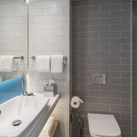 Express - - Dusseldorf By Ihg קרפלד