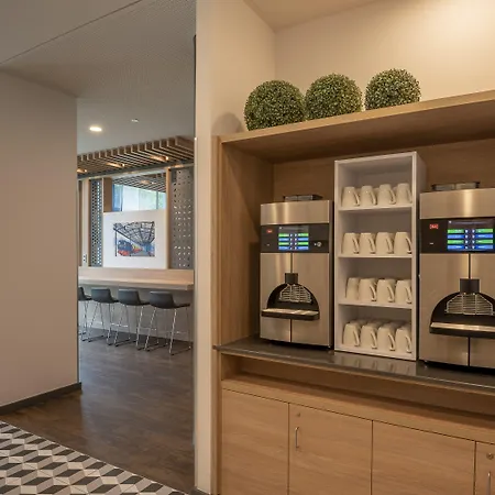 Express - - Dusseldorf By Ihg Отель