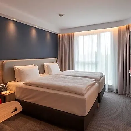 Express - - Dusseldorf By Ihg Szálloda 3*