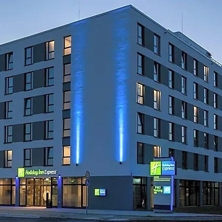 Szálloda Express - - Dusseldorf By Ihg