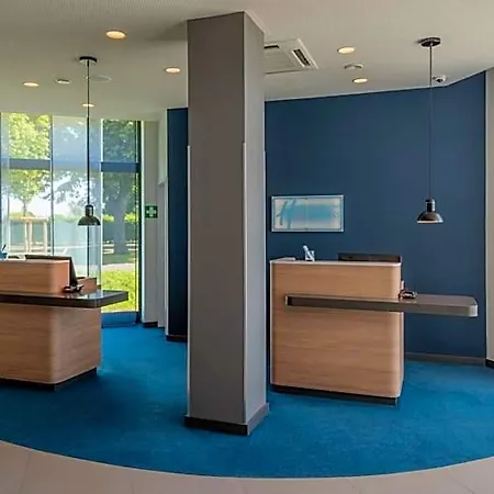 Express - - Dusseldorf By Ihg 3*