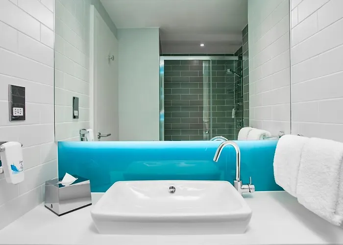 Express - - Dusseldorf By Ihg