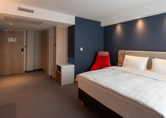 ホテル Express - - Dusseldorf By Ihg 3*