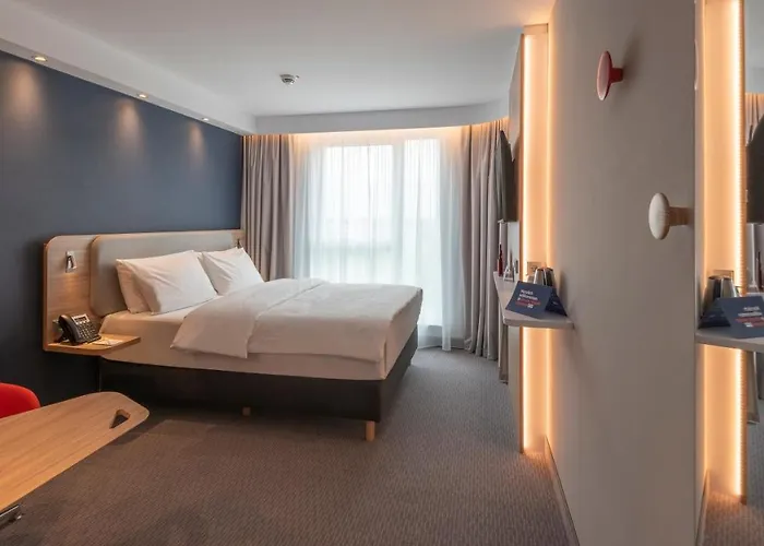 Express - - Dusseldorf By Ihg Hotel