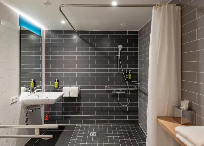 Express - - Dusseldorf By Ihg Hotel 3*