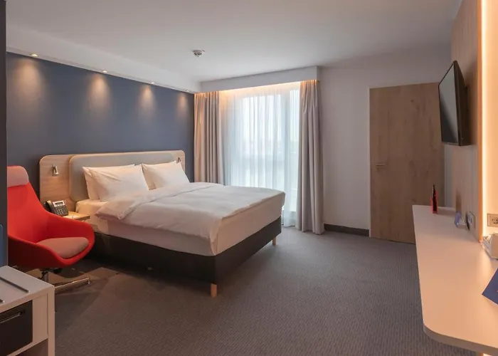 Express - - Dusseldorf By Ihg فندق