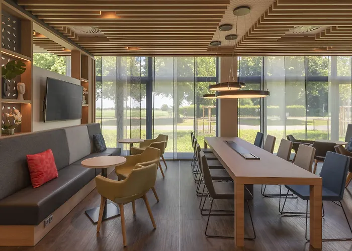 Express - - Dusseldorf By Ihg ホテル