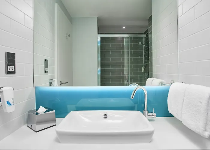 Express - - Dusseldorf By Ihg