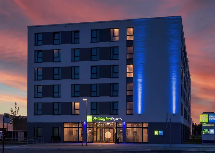 Express - - Dusseldorf By Ihg ホテル 3*